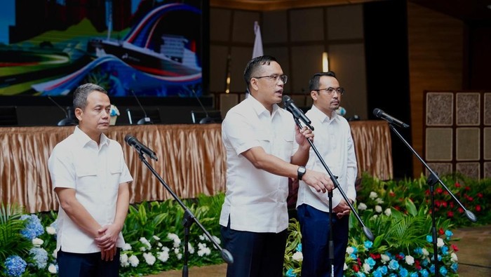 Direktur Utama Pertamina Simon Aloysius Mantiri.