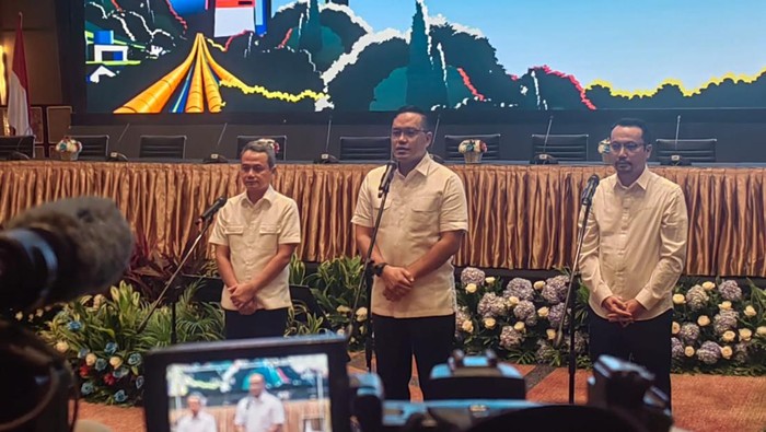 Direktur Utama PT Pertamina (Persero) Simon Aloysius Mantiri.