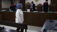 Ia divonis bersalah dan dihukum 4 tahun penjara dalam kasus suap eksekusi lahan sengketa PT Pertamina.