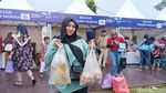 Bazar Murah #DemiIndonesia Mandiri Pangan Diserbu Emak-Emak