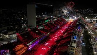 Selama dua hari pertama karnaval, sekolah-sekolah samba dari apa yang disebut parade Access Group/Series A. Kompetisi ini ketat karena yang terbaik dari mereka akan menjadi bagian dari Special Group terpilih, yang merupakan kelompok utama karnaval, pada tahun berikutnya. 