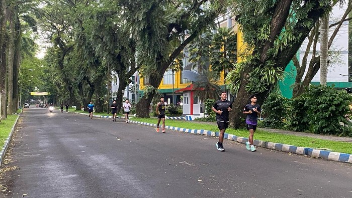 joging di kawasan unej sambil ngabuburit