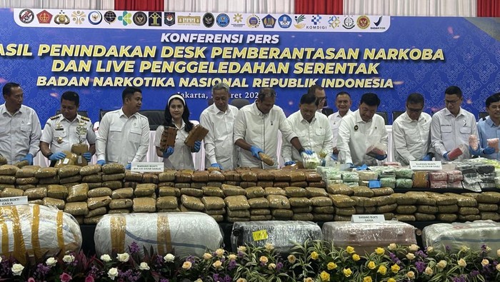 Jumpa pers desk pemberantasan narkoba