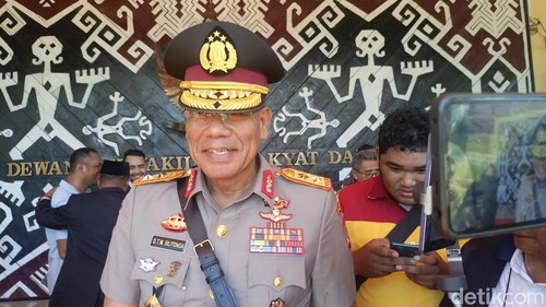 Kapolda Nusa Tenggara Timur (NTT) Irjen Daniel Tahi Monang Silitonga. (Foto: Simon Selly/detikBali)