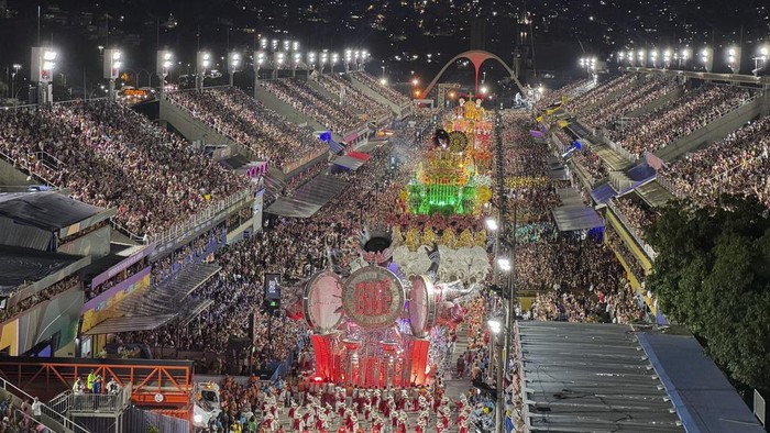 Kemeriahan Karnaval 2025 di Brasil Jutaan orang berkumpul di Brasil untuk merayakan salah satu festival paling ikonik di dunia. Yuk intip kemeriahannya.