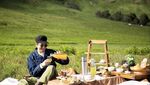 Kevin Julio Nikmati Sarapan Sambil Piknik di Bali hingga Bromo