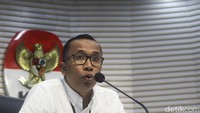 KPK mengatakan potensi kerugian negara dari pemberian kredit kepada 11 debitur itu berjumlah Rp 11,7 triliun.  