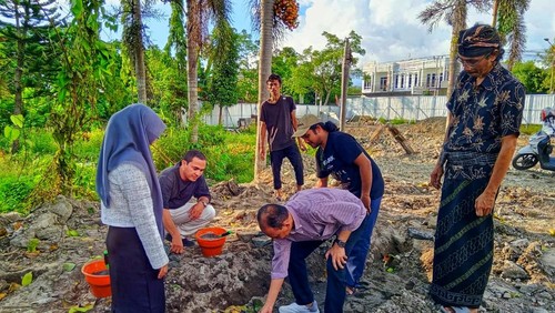 Penggagas Lombok Immersive Technopark Prof. Dr. dr. Hamsu Kadriyan saat groundbreaking di Mataram. Foto: Istimewa.