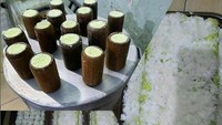 Cocok jadi jajanan buka puasa, kue putu bambu khas Medan Bang Fudin di Jl.Balai Pustaka, Rawamangun tak kalah enak. Ukurannya cukup besar, dibanderol Rp 4.000 per buahnya. Foto : Instagram @putubangfudin