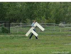 Meme Random buat Nemenin Ngabuburit, Lumayan Absurd