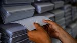 Mengintip Pembuatan Al-Quran Braille di Bandung