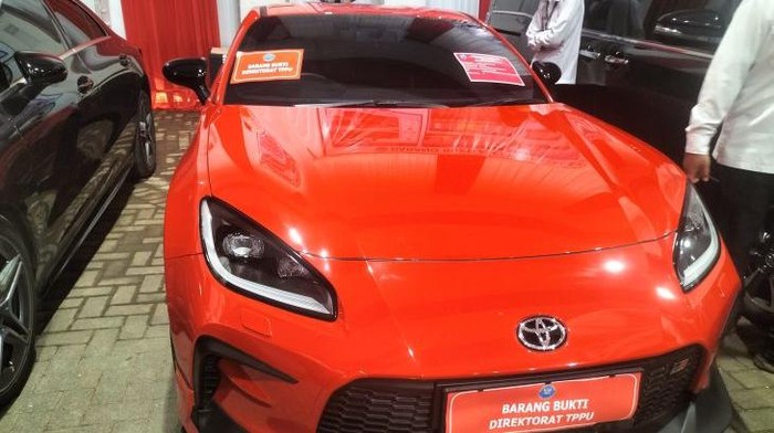 Mobil yang disita dari hasil TPPU