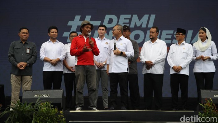 #DemiIndonesia Mandiri Pangan 2025 dihadiri sejumlah pejabat dari pemerintah pusat hingga daerah. Kemenko pangan bersama para menteri siap membantu petani.