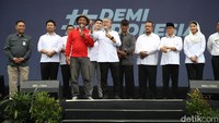 Acara ini dihadiri sejumlah pejabat penting dari pemerintah pusat hingga daerah.