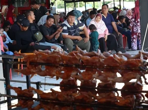 Kedai Jual Makanan Terlalu Murah hingga Turis Dikecam karena Borong Roti