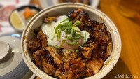 Jika ingin daging ayam, bisa pesan menu Tori Kabayaki Don seharga Rp 51.000 untuk ukuran yang kecil. Foto: detikcom/Riska Fitria