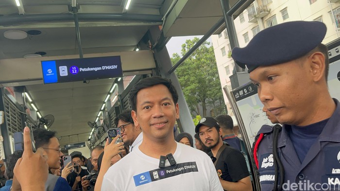 Peresmian penamaan Halte TransJ Petukangan DMASIV (Rumondang Naibaho/detikcom)