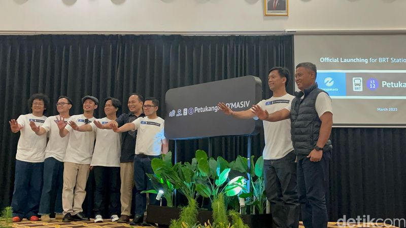 Peresmian penamaan Halte TransJ Petukangan D'MASIV (Rumondang Naibaho/detikcom)