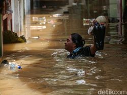 Bantaran Ciliwung Banjir Terus, Anggota DPRD DKI: Percepat Normalisasi Kali!