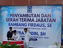 Pidato Perdana, Bupati Dompu Bambang Firdaus Sebut Pakai Baju Termahal