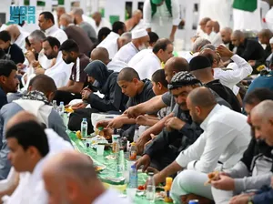 Suasana Buka Puasa di Masjidil Haram Makkah