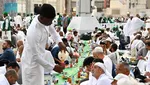 Suasana Buka Puasa di Masjidil Haram Makkah