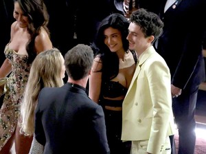 7 Foto Timothee Chalamet-Kylie Jenner Pacaran di Oscar 2025, Mesra Banget!