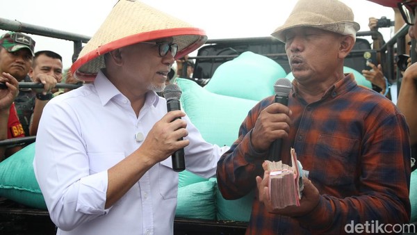 Zulhas Borong Gabah Petani Saat #DemiIndonesia Mandiri Pangan di Ngawi