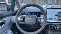 AION UT menggunakan motor listrik yang mampu menyemburkan tenaga 100 KW atau sekira 134 dk. Kecepatan puncak atau top speed-nya diklaim tembus 150 km/jam.Baterainya tersedia dalam opsi 34,8 kwh dengan jarak tempuh 330 km dan 44,2 kwh dengan jangkauan 420 km. Sementara untuk mengecasnya dari 30 ke 80 persen, kendaraan tersebut hanya memerlukan waktu 24 menit dengan teknologi fast charging. Foto: Doc. GAC