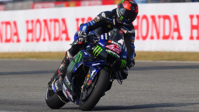 Alex Rins of Spain from Monster Energy Yamaha MotoGP races during the MotoGP PT Grand Prix of Thailand 2025 at Chang International Circuit in Buriram, Thailand, on March 2, 2025. (Photo by Kaikungwon Duanjumroon/NurPhoto via Getty Images)