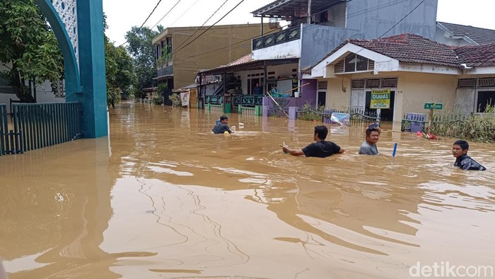 Banjir di Bojong Kulur Bogor Selasa (4/3/2025) (Rizky/detikcom).