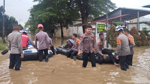 Banjir di Vila Nusa Indah 2 yang masuk wilayah Kabupaten Bogor (Fawdi/detikcom)