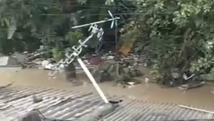 Banjir di Villa Nusa Indah Bekasi. (Istimewa)