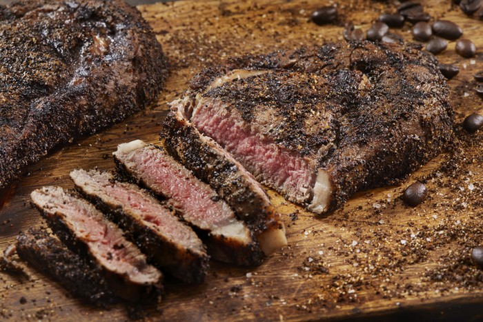 bubuk kopi untuk bumbu steak