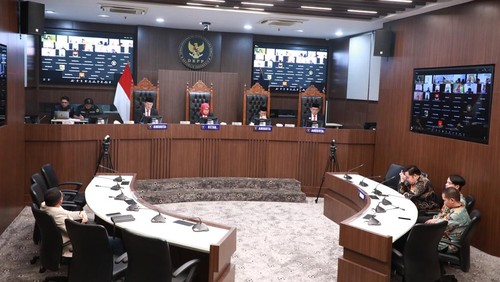 Dewan Kehormatan Penyelenggara Pemilu (DKPP) menggelar sidang pemberhentian anggota KPU Lombok Timur Zainul Muttaqin. (Foto: Dok. Humas DKPP)