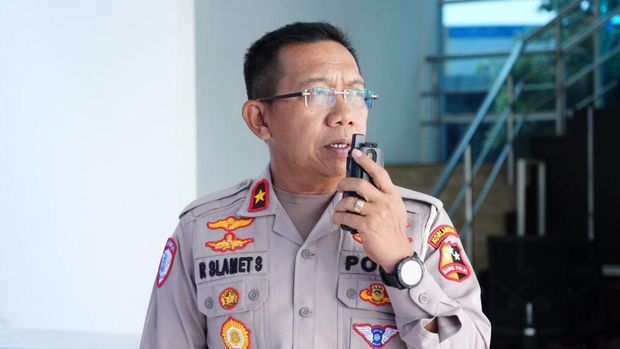 Dirgakkum Korlantas Polri, Brigjen Raden Slamet Santoso, meninjau langsung command center di KM 29 Cikarang, Jawa Barat. (Dok istimewa).
