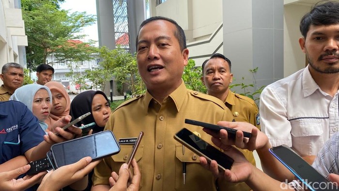 Gubernur NTB Lalu Muhamad Iqbal, Selasa (4/3/2025). (Ahmad Viqi/detikBali).