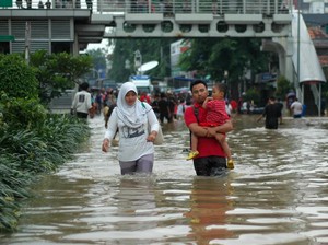 Hujan Picu Banjir dan Longsor di Jabar, 3.824 Warga Terdampak