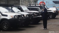Belasan mobil milik Japto diparkir berjejer di Rupbasan.
