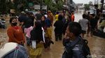 Jalan Raya Pekayon Banjir, Lalu Lintas Terputus