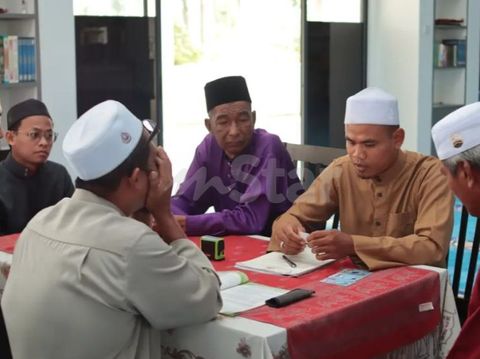 Kisah pilu bapak meninggal dunia tepat setelah anaknya menikah.