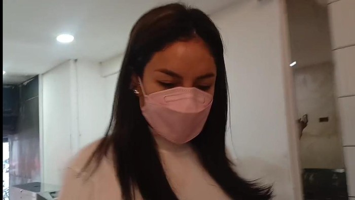 Nikita Mirzani di Polda Metro Jaya.