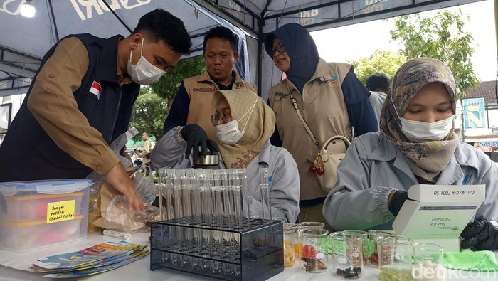 Pemeriksaan takjil di Kota Blitar