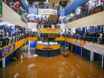 Penampakan Lantai Dasar Pasar Cipulir Terendam Banjir