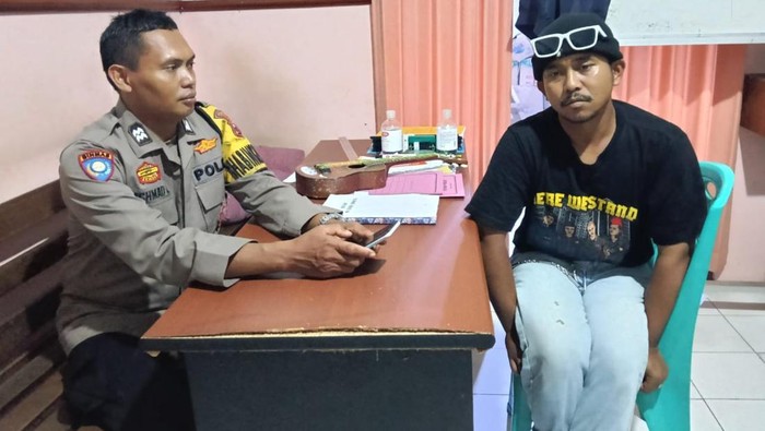 Pelaku diperiksa polisi.