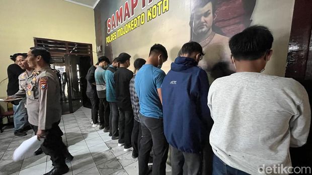 Perang sarung Kota Mojokerto