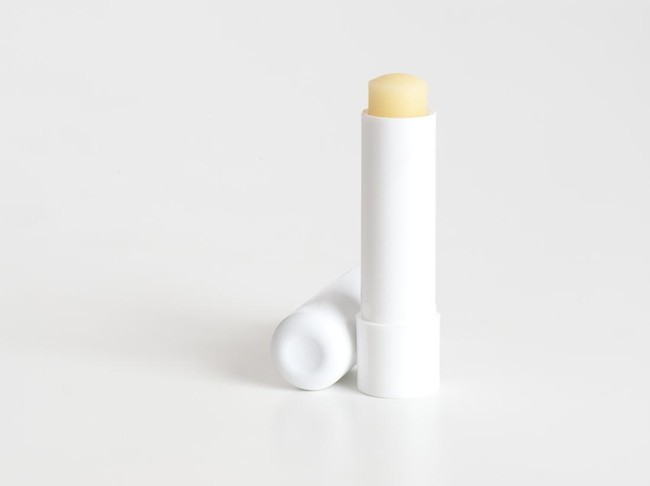 Perbedaan Lip Gloss dan Lip Balm Perbedaan Lip Gloss dan Lip Balm