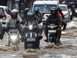 Banjir Rendam Depok, Walkot Supian Imbau Warga 3 Hal Ini