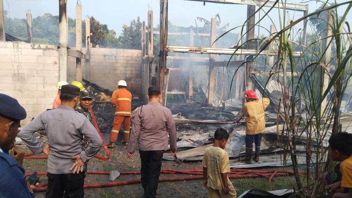 Potret kandang ayam di Gesi, Sragen, yang terbakar Selasa (4/3/2025) pukul 05.30 WIB.