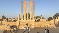 Penampakan Singgasana Ratu Sheba yang disebut-sebut sebagai bagian kisah antara Ratu Kerajaan Sheba dengan Nabi Sulaiman, terletak di wilayah Arsh, sisi barat jalan antara Marib dan Hadramout, 170 kilometer dari Sanaa, Yaman